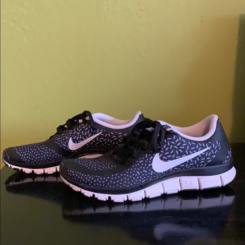 Women’s Nike free run 5.0